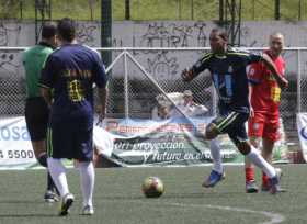 Un día para los veteranos del fútbol y por una causa social.