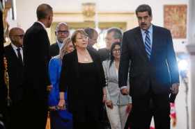 Foto | EFE | LA PATRIA Nicolás Maduro recibió el 19 de junio a Michelle Bachelet y dijo que asumiría con "seriedad" sus recomend