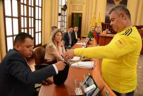 Lista la terna para designar secretario de la Asamblea de Caldas