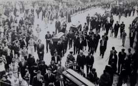 Foto | Rubén D. López | LA PATRIA Cortejo fúnebre, a su paso por el sitio conocido como Rancho Alegre, camino al cementerio San 