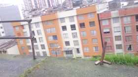 Una persona herida al rodar por ladera en un vehículo 