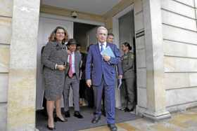 La ministra del Interior, Nancy Patricia Gutiérrez, anunció que esperarán el fallo de la Corte Constitucional sobre las objecion