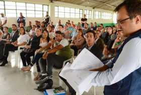 Habitantes de Girasoles esperan que los vuelvan a citar para conocer las medidas del caso urbanístico que lleva ya seis años en 