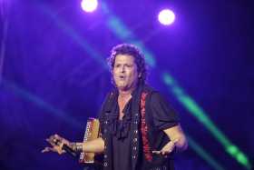 Carlos Vives. 