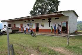 La escuela de El Cedrito recibirá a los niños de Curitibal. Sin embargo, su mal estado puso a pensar a las autoridades.