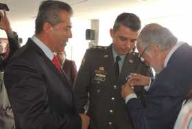 La agenda del general Buitrago incluyó visitas a los asilos San Antonio y San Vicente.