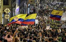 La cultura marcó el ritmo de la marcha de ayer en la que participaron cientos de personas. La manifestación salió de las univers