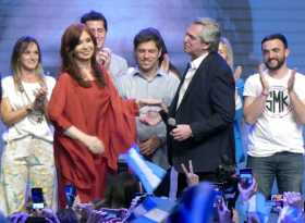  Alberto Fernández, presidente electo de Argentina, y su fórmula a la Vicepresidencia, la expresidenta Cristina Fernández, celeb