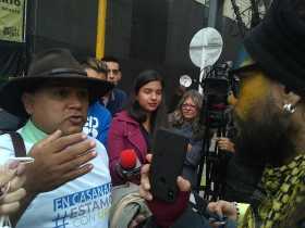 Simpatizante y opositor de Álvaro Uribe. 