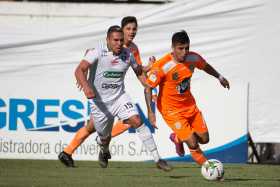 Once Caldas ganó 1-3 ante Envigado en el Polideportivo Sur 