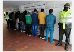 Capturan 10 hombres incumpliendo el aislamiento preventivo en un billar de Tunja, Boyacá
