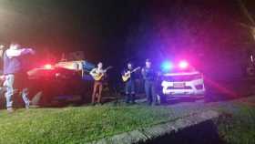 Foto \ Policía /LA PATRIA  La intervención del policía, el médico y el bombero. 