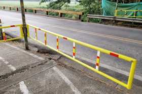 Con reja y candado, Viterbo cierra entrada al municipio a las 8:00 de la noche