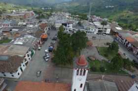 Polémica por mujer que ingresó a Pensilvania y dio positivo para la covid-19