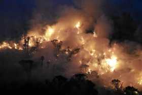 Uno de los tres focos del incendio entre el Cerro Gualí y la vereda el Sifón. 