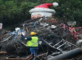 Esta figura de Papá Noel como muchos otros adornos navideños que alegraron las fiestas decembrinas en Manizales ya cumplieron co