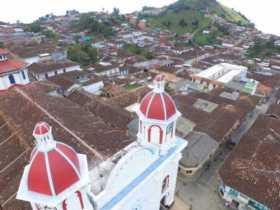 Buscan a hombre que habría matado a primo en Aguadas