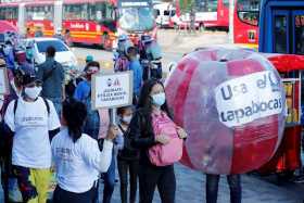 Colombia vuelve a superar los 13 mil contagios diarios por covid: las muertes superaron las 40 mil