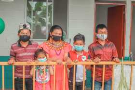 Entregan casa prefabricada a familia indígena en Belalcázar