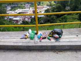 Mucho desecho en Manzanares 