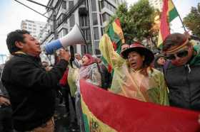 Foto | Efe | LA PATRIA De la calle al Palacio, los detractores de Evo Morales celebran su inhabilidad.