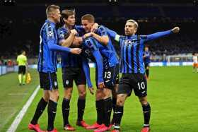 Atalanta golea y toma ventaja en los octavos de final de la Liga de Campeones