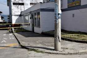 Carros muy grandes por calles estrechas