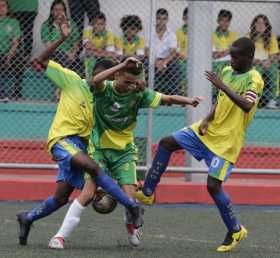 La Selección Caldas ganó en el debut en el Zonal Infantil de Fútbol. 