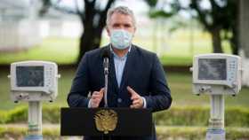El presidente Duque entrega respiradores en Medellín para atender emergencia por covid-19