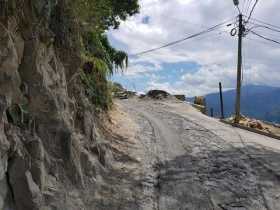 Entrada al sector El Colombiano, en Marmato.