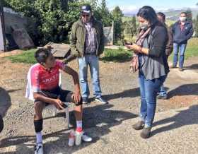 Nairo Quintana en el lugar del accidente. 