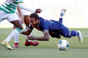 PSG se ha venido preparando para su regreso con partidos amistosos.