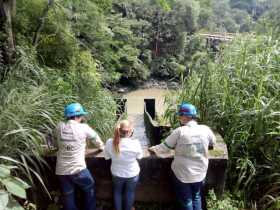 En El Chispero (Chinchiná) buscan a un hombre que cayó al agua