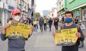 Alrededor de 60 estudiantes marcharon ayer por la tarde en Manizales. 