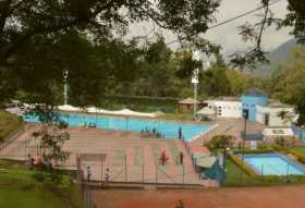 La piscina olímpica del Bosque Popular, si se aprueba, albergará a nadadores y triatletas. 