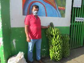 Campesiones surten el casco urbano de Riosucio con plátanos 