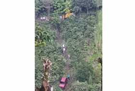 Camioneta cayó por ladera en la antigua vía Manizales-Chinchiná