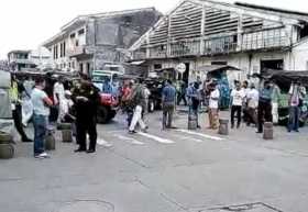 Así se veía el sector de la Galería en Chinchiná, salieron personas del casco urbano sin respetar las medidas.