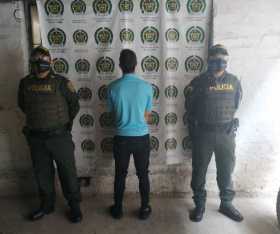 Lo cogieron pegándole a la esposa en Pensilvania