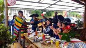 LA PATRIA les da serenata mañana a las madres