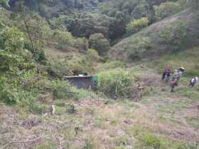 Rodó volqueta en vía de Aranzazu