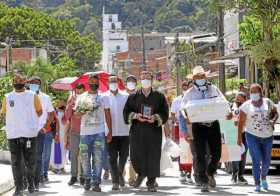 Los cuerpos de Yulieth Andrea Tuberquia, Nelson Antonio Góez Manco, Alveiro Úsuga Uribe y Eliécer de Jesús Manco Úsuga fueron en