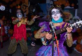 Una cantante y una malabarista alegraron en la virtualidad a los niños desde la casa de la cultura de Salamina.