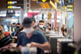 España exige una PCR negativa a los viajeros de países de riesgo