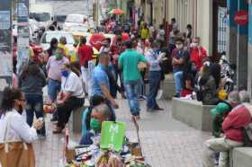 Dos muertes y 67 casos nuevos de covid-19 este jueves en Caldas