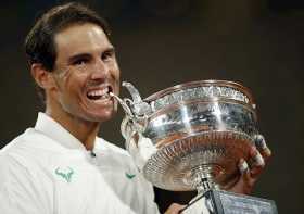 Nadal gana ante Djokovic su 13 Roland Garros y alcanza los 20 grandes de Roger Federer 