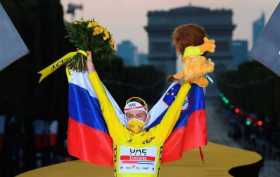 Tadej Pogacar se consagró en el Tour de Francia con 21 años. Hoy cumple 22 años. 