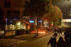 La protesta que comenzó pacífica terminó con hechos vandálicos incendiando el CAI de El Cable.