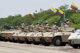 Colombia realiza un ejercicio militar en una región de frontera con Venezuela