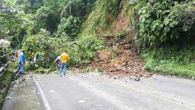 Vía antigua Manizales-Chinchiná, con paso a un carril